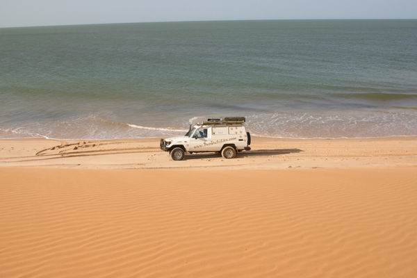 Op het strand in Mauritanie (11-2005)