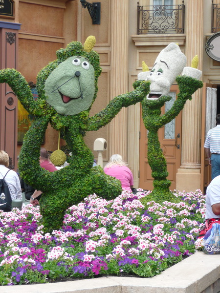Hele mooie planten en bloemen sculpturen als onderdeel van het Flower and Garden festival
