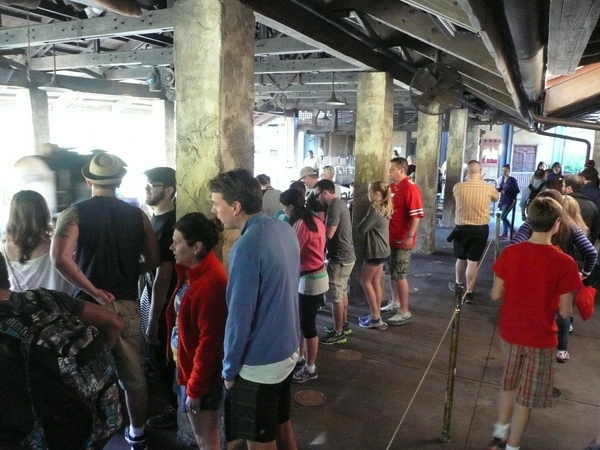 Expedition Everest
Het instappen