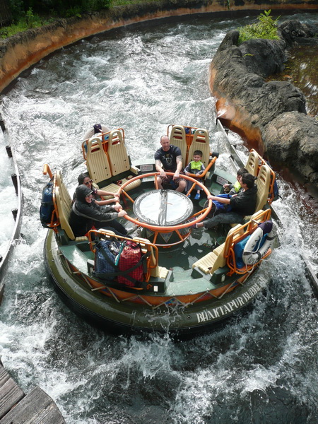 Kali River Rapids
Kans dat je doorweekt wordt is grooot...
