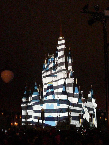 Celebrate the magic
Lichtshow op het kasteel