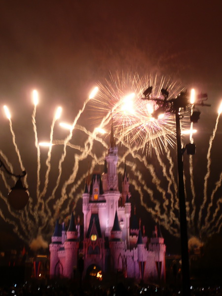 Wishes nighttime spectacular
Vuurwerk