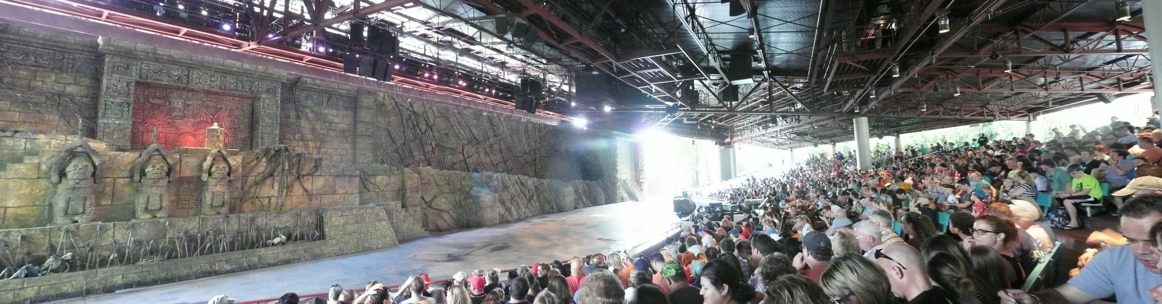 Indiana Jones Epic stunt spectacular