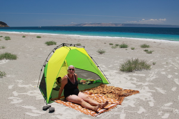 Magda december 2015 - Lashmar CP (Kangaroo Island, Zuid Australie, Australie)
Met ons tentje op het strand