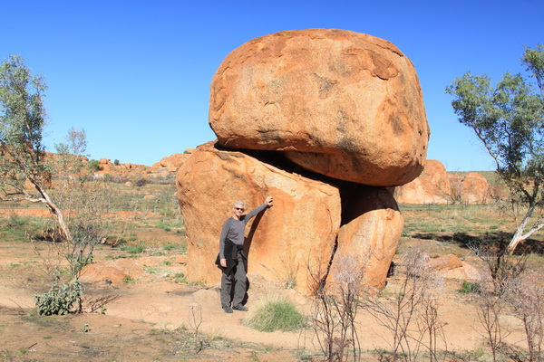Fred juli 2016 - Devils Marbles (Northern Territory, Australie)
Willekeurig gestapelde enorme stenen