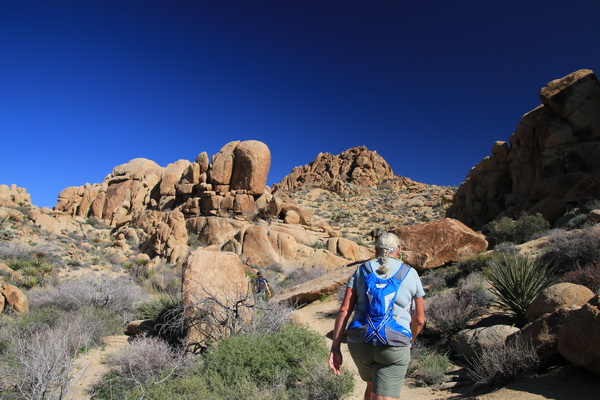 Magda februari 2017 - Joshua Tree NP (Californie, USA)
Een van de wandelingen door de bijzondere rotsformaties