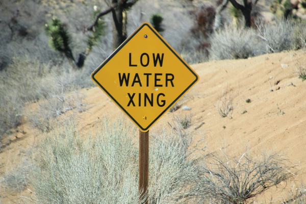 Waarschuwing voor ondiepe waterkruising