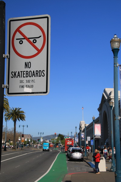 Verboden skateboards te gebruiken
San Francisco