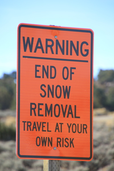 Waarschuwing, einde sneeuwruiming, gebruik op eigen risico