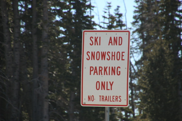 Ski en sneeuwschoen parkeren alleen, geen aanhangers
