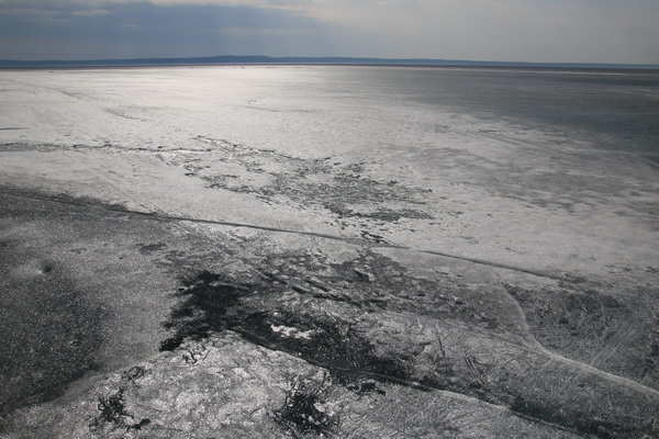 Lake Superior is niet meer bevroren, maar de baaien nog wel
