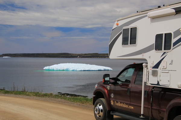 In Labrador met een ijsberg