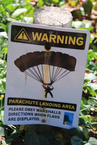 Waarschuwing, parachute landingsgebied