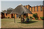 Lekker in de schaduw bij het zwembad
(Kruger Park 2007-09)