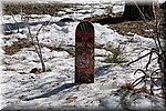 Een gevonden Skateboard zonder wielen op de camping in de sneeuw.
Maar veel te groot voor Ukkie, dus achter gelaten