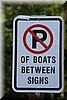 Verboden boten te 'parkeren' tussen borden