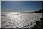 Het meer nog helemaal bevroren