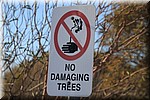 Niet de bomen beschadigen
